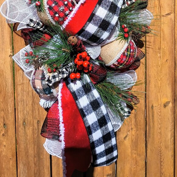 Christmas Wreath, Buffalo Check Burlap Wreath, Buffalo plaid Wreath, Farmhouse - Picture 4 of 6